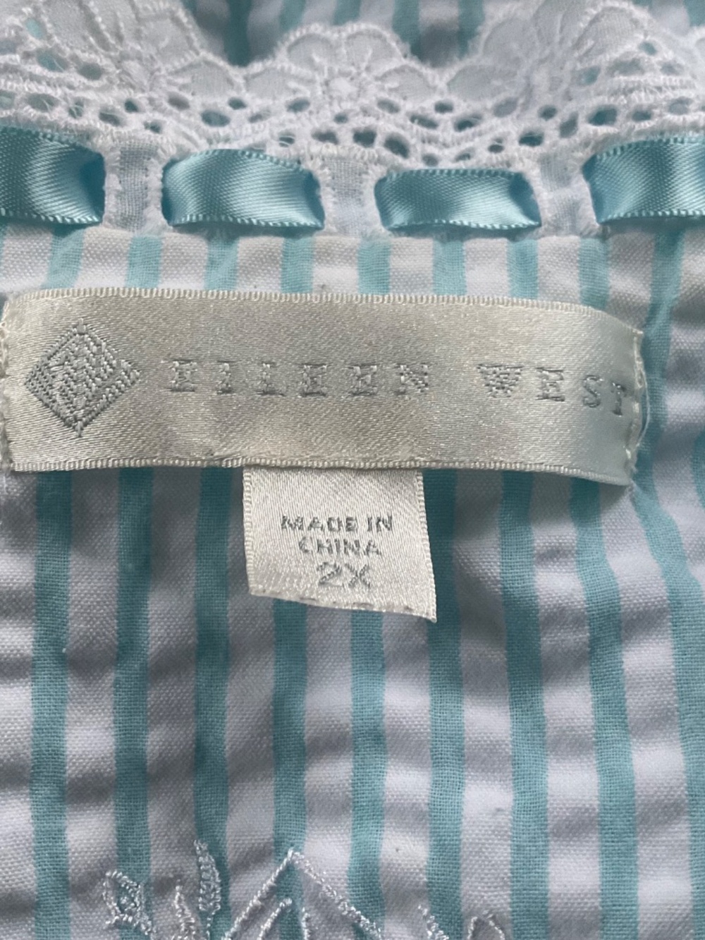 Eileen West Seersucker Robe 2X Light Blue White Stripe Cottagecore Lounge Luxury - Picture 2 of 9